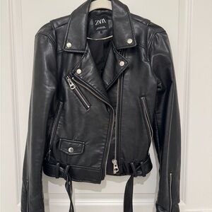 Zara Women's Sleek Black Leather Biker Jacket